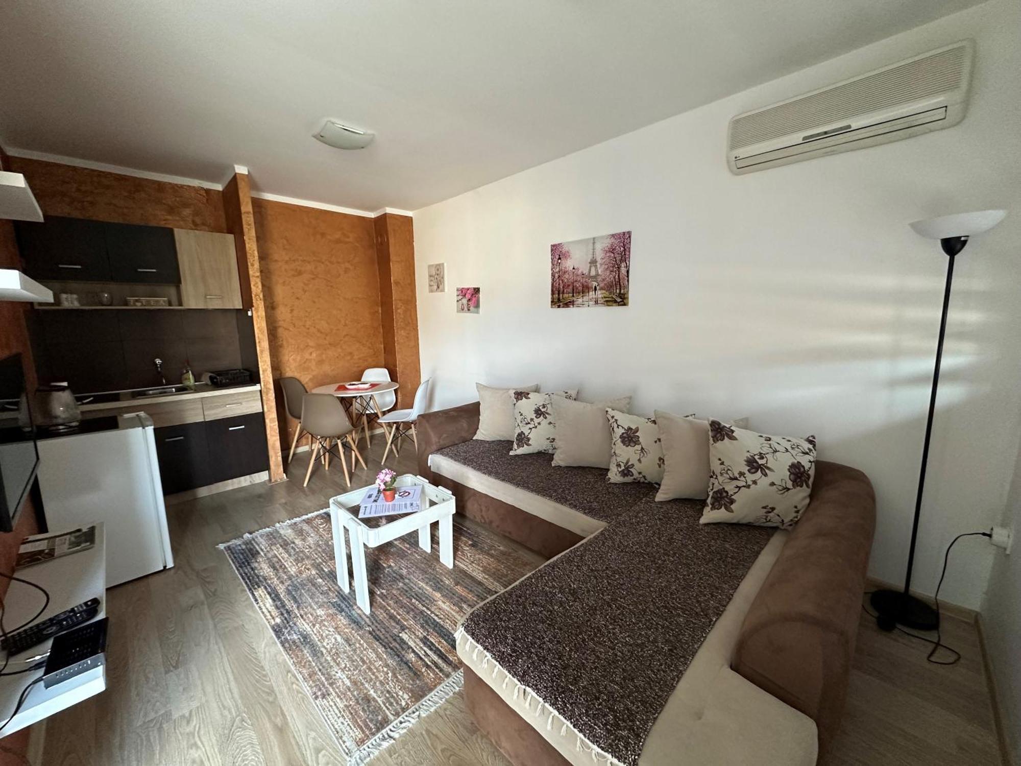 Apartmani Vucinic Cetynia Zewnętrze zdjęcie