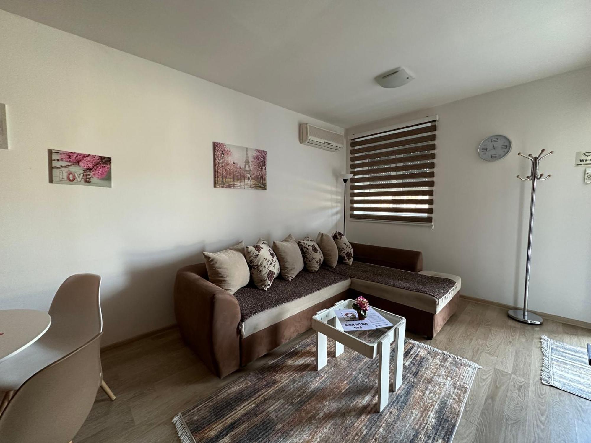Apartmani Vucinic Cetynia Zewnętrze zdjęcie